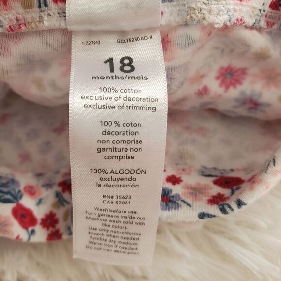 Like New- Carter's Baby Girl's 18 month 3 piece set - Picture 9 of 10